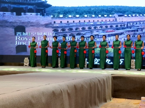魅力邵东旗袍模特大赛：华服承古韵 巾帼绽新姿