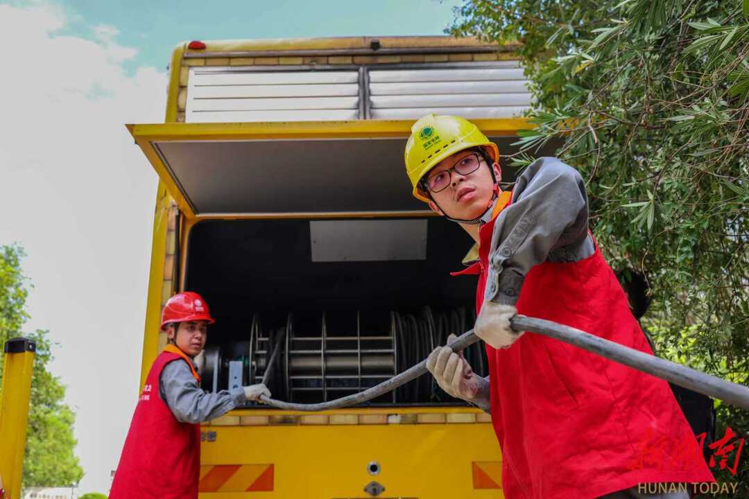 国网永州供电公司：全力护航“湘超”联赛永州赛场焕新升级