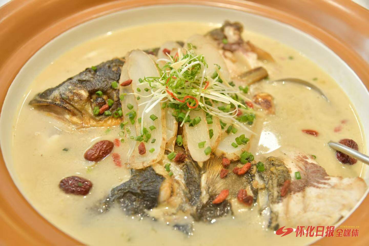 懷化藥食同源產(chǎn)品和“懷味長壽藥膳”推廣中心試營業(yè)