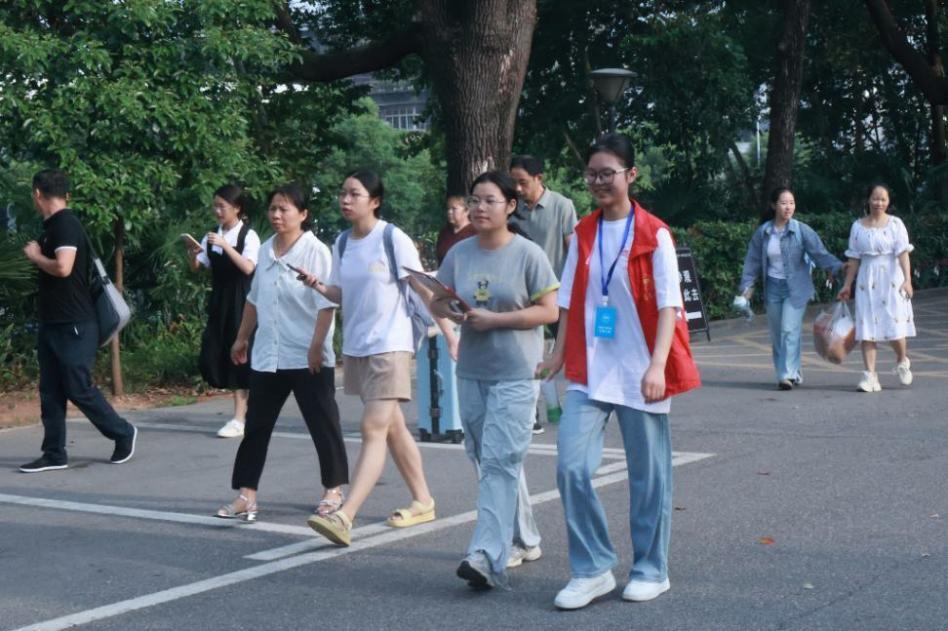 湖南第一师范学院开展丰富多彩的迎新活动