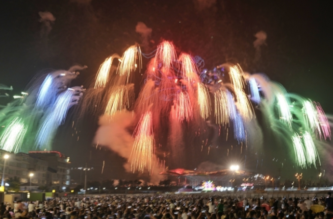 Fireworks Ignite Changsha's Cultural Tourism Market