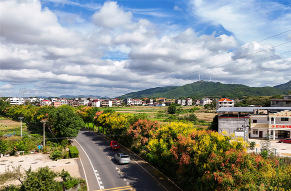 Early Autumn Scenery in Qidong County