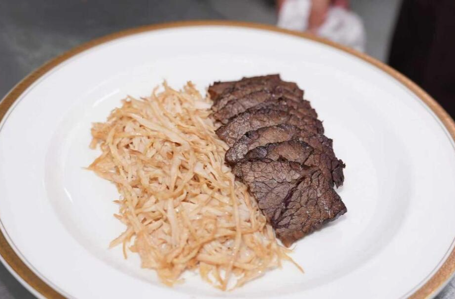 湘飘中东，长沙融通长城宾馆餐饮主理人在迪拜展现湘菜魅力