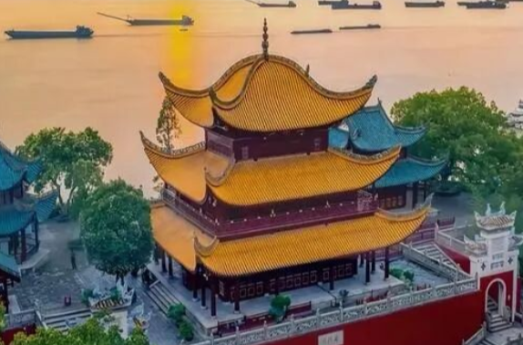 范仲淹到过洞庭湖，登过岳阳楼