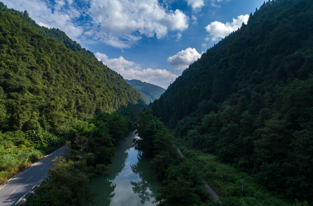 视频｜乌龙山大峡谷：地球馈赠的溶洞博物馆