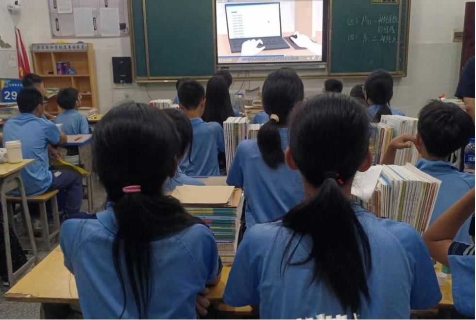 衡南县云集中学开展网络安全宣传周校园日活动