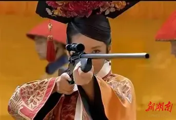 央媒透视AI“魔改”视频争议：创意还是恶搞？边界到底在哪儿？