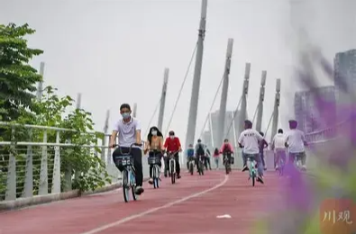 街头“骑行”变“暴骑” 如何平衡骑行中的锻炼与安全？