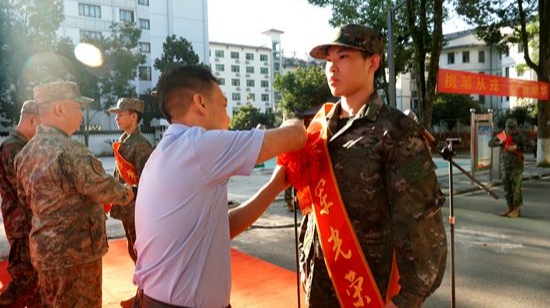 披戎装，踏征程！张家界武陵源欢送入伍新兵