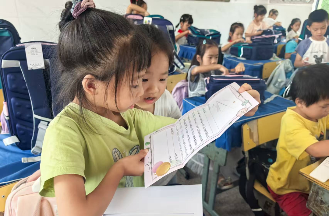 千里送暖！浙江省宁波杭州湾爱心团体情暖靖州横江桥小学34名学子