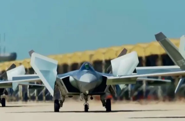 周末·军迷丨歼-20首次静态展示，意味着什么？