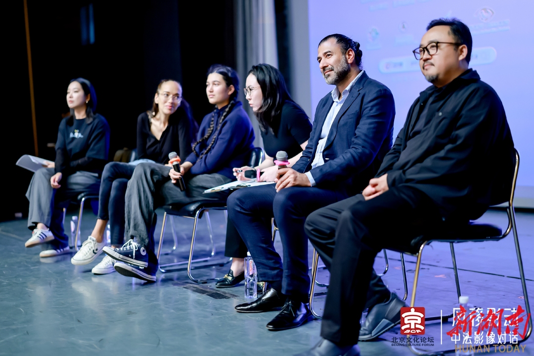 北京文化论坛丨卓别林孙女：祖父曾被京剧震撼 与梅兰芳家族延续世纪情谊