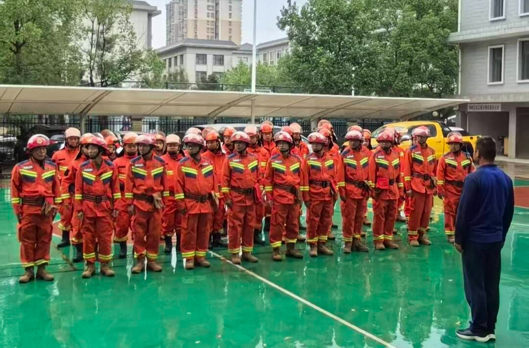 以测促训 以训促战——双峰县开展森林消防队伍扑救能力实测工作