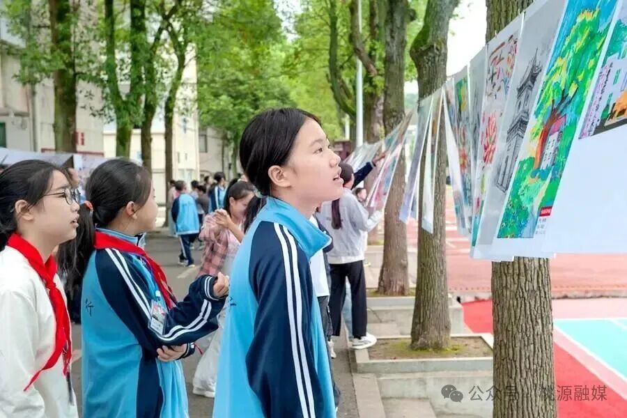 桃源县剪市镇：浓浓“剪市味儿”的书画作品，让校园变成艺术乐园