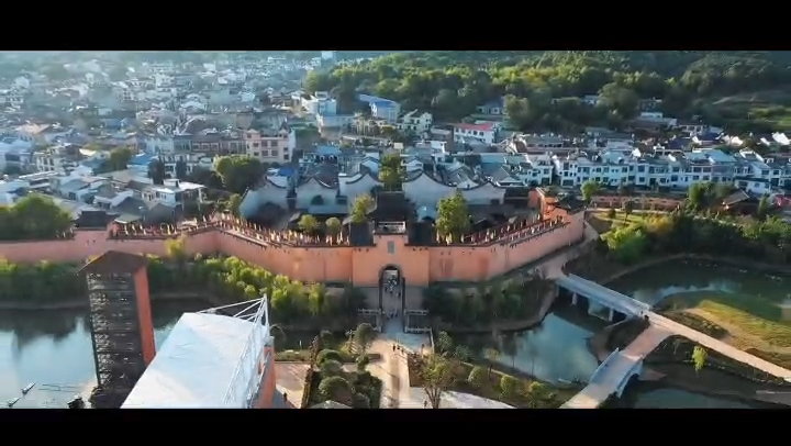 为道林奋斗，在道林生活