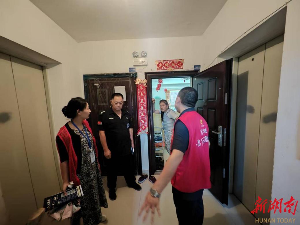 长沙高塘岭社区：楼道巡查除隐患，网格守护保平安