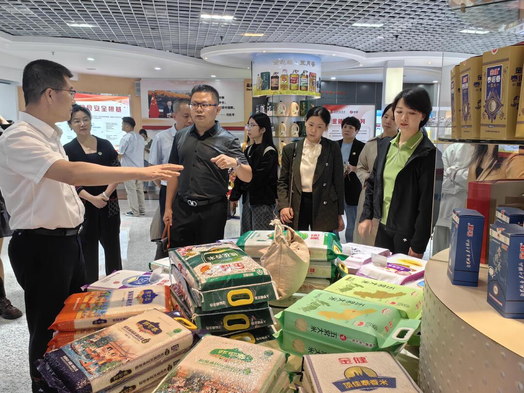 常德市消保委开展大米和乳业消费体验活动