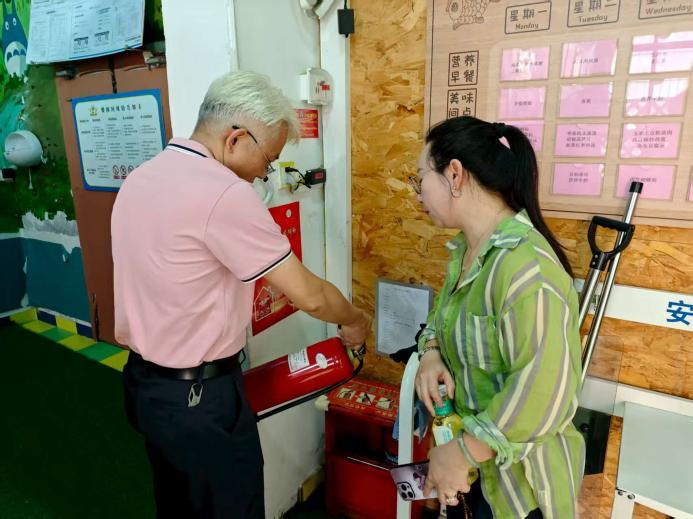 石子冲社区：做好节前排查演练,筑牢消防应急防线