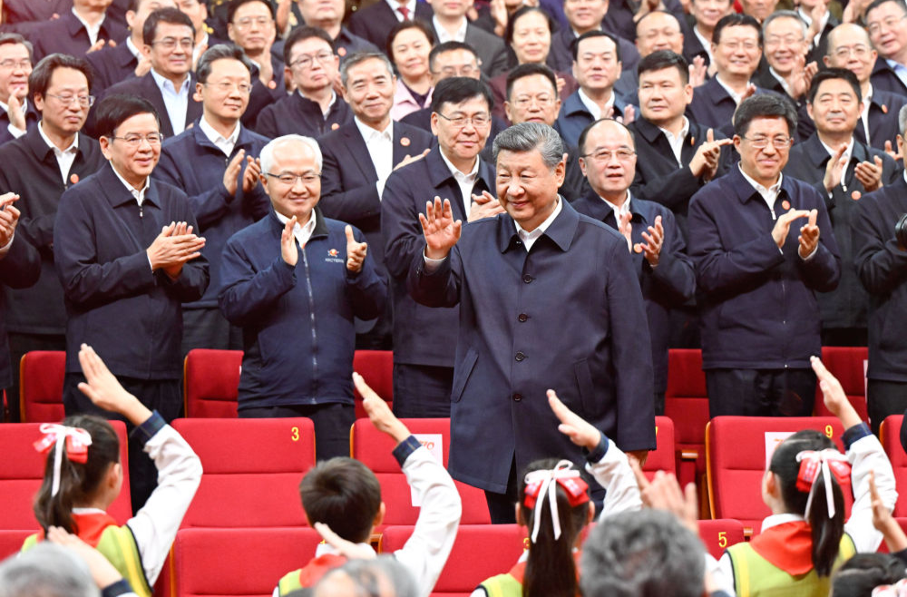 第一观察·瞬间｜情满天山 心心相印