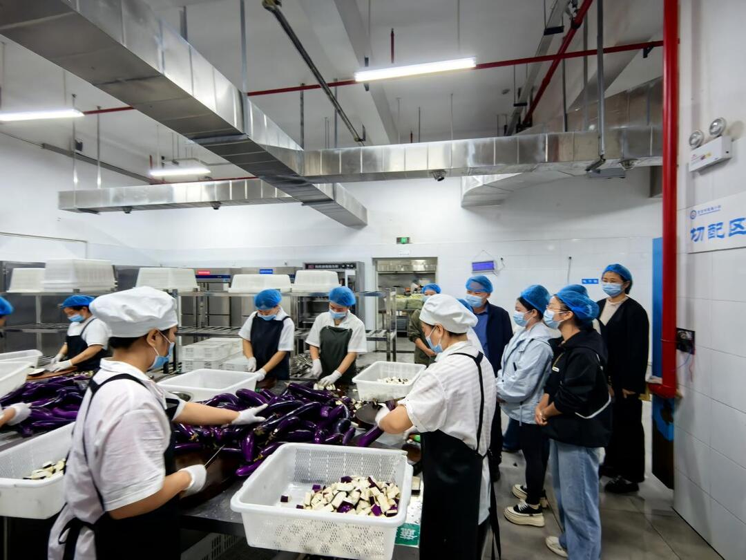 吉首市乾雅小学：食品安全标准化 督查建设见效