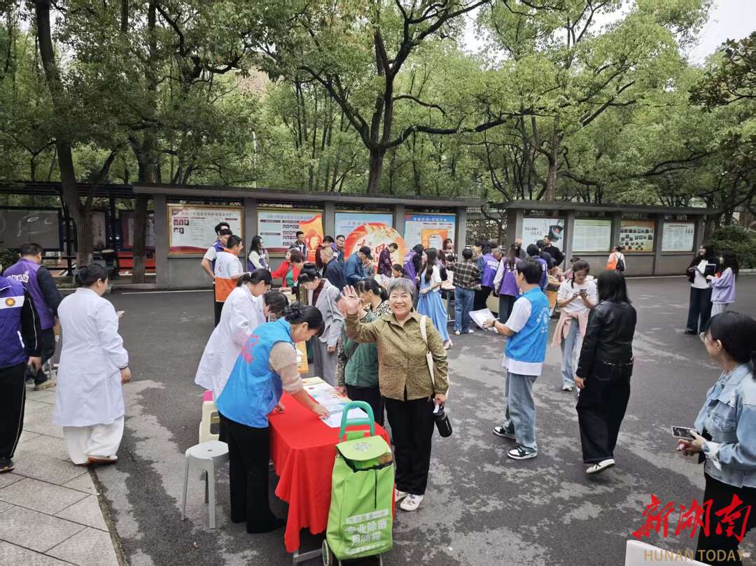 党建聚力促和谐 邻里共聚话团圆