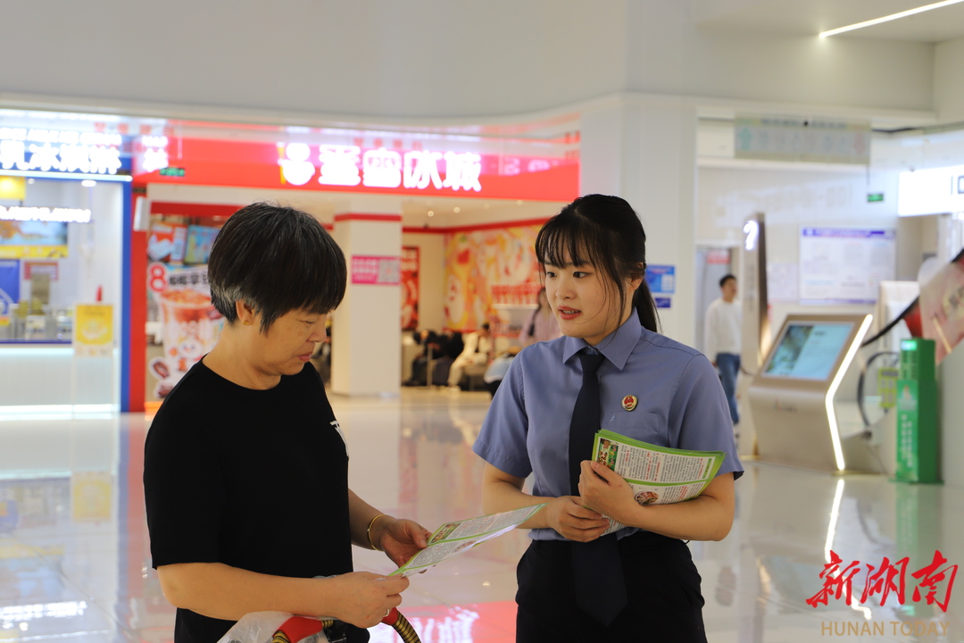 守护舌尖上的安全  衡东县检察院开展食品安全宣传活动