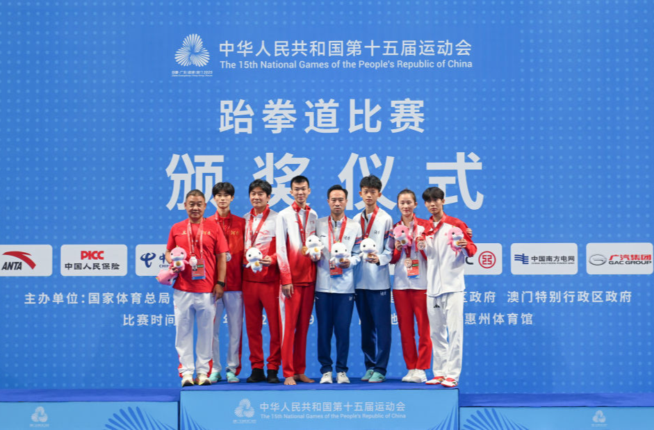 冲刺十五运|从失利到领奖台!湖南00后跆拳道选手上演“双复活摘双铜”
