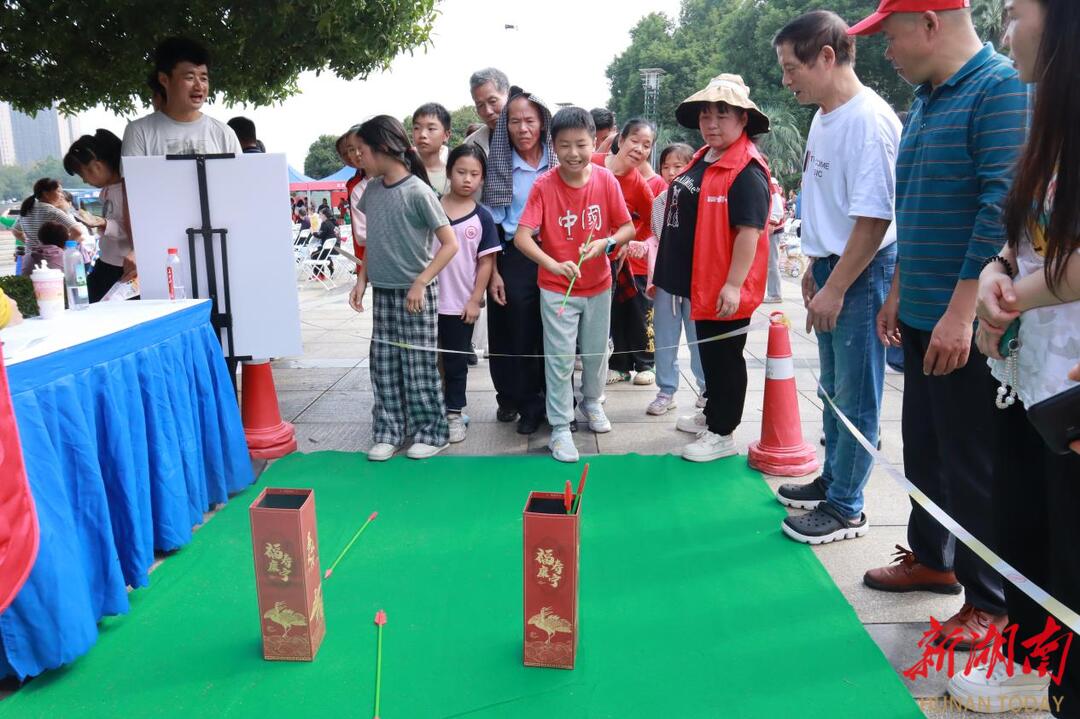 长沙斑马湖社区：月满中秋人团圆 邻里共话家国情