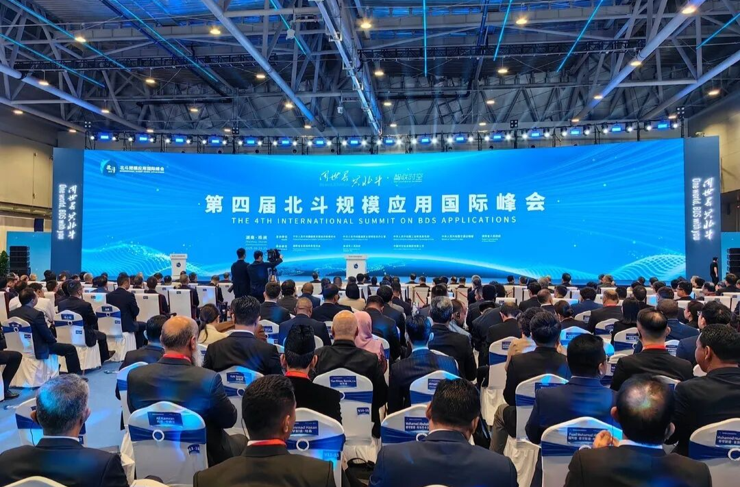 辛小湘 | 从火车拉来的城市到北斗之城，株洲为什么能