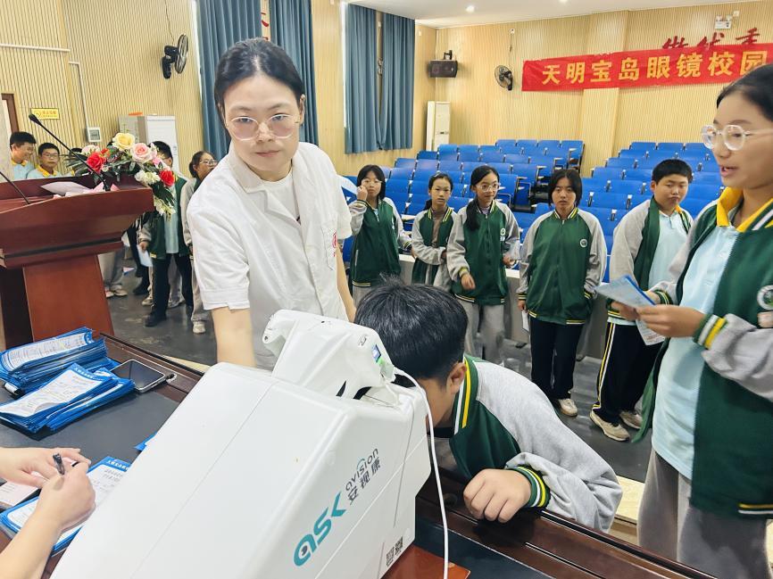 南县桂花园学校：守护“睛”彩视界 护航健康成长
