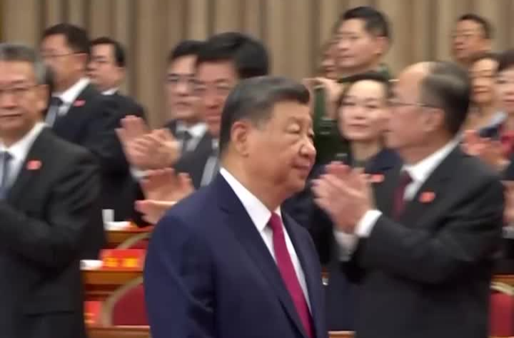 此行间·他们在主席台再次见到总书记