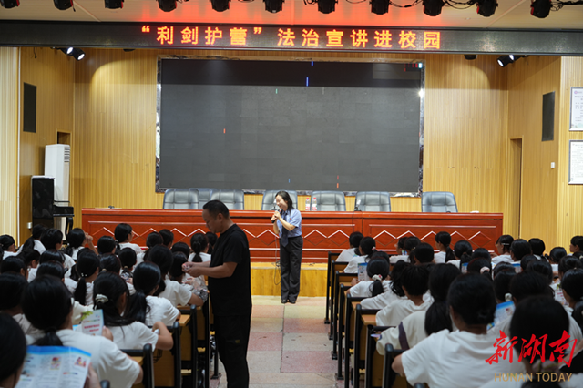 隆回县九龙学校：守护青春防线 共筑成长堡垒