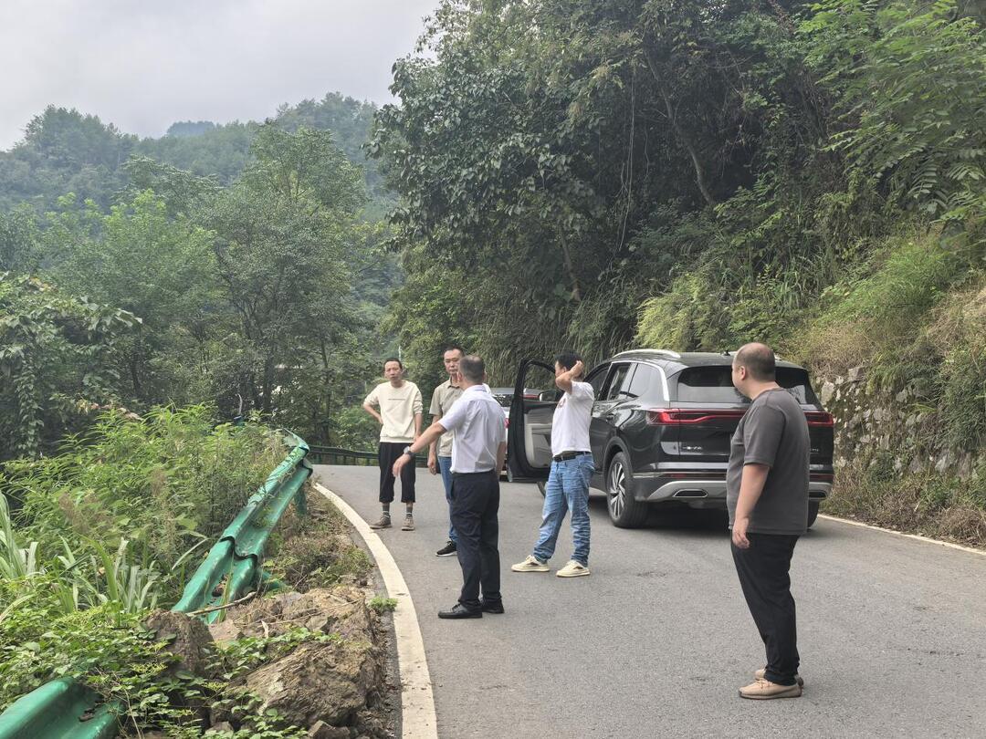 守牢“秦简古镇”安全线，龙山里耶多部门节前排查保双节