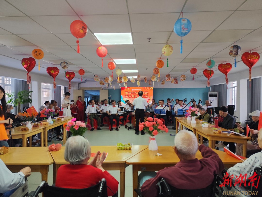 长沙汤家岭社区：家国同梦双节庆，志愿服务沁人心