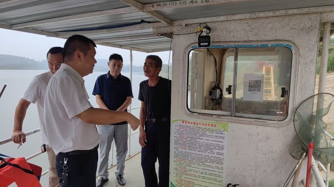 邵阳县：开展中秋国庆节前水上交通安全大检查，筑牢安全防线