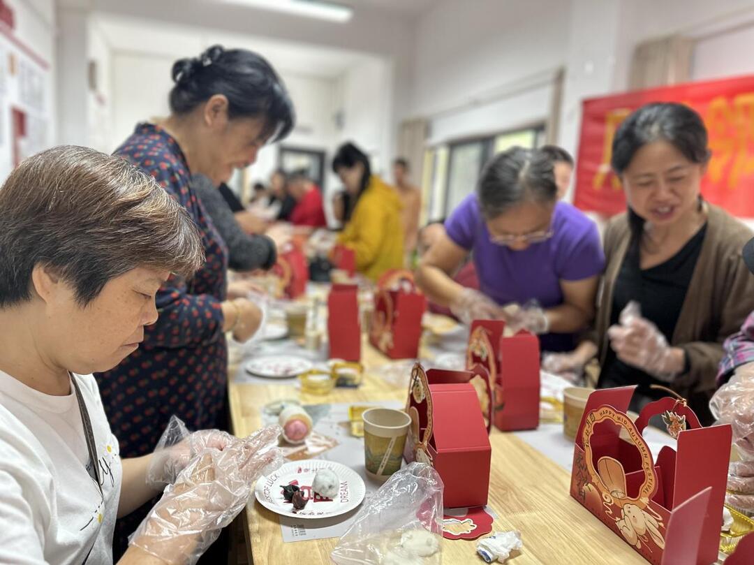 湖南湘江新区银桥社区：月圆邻里聚，饼香话团圆