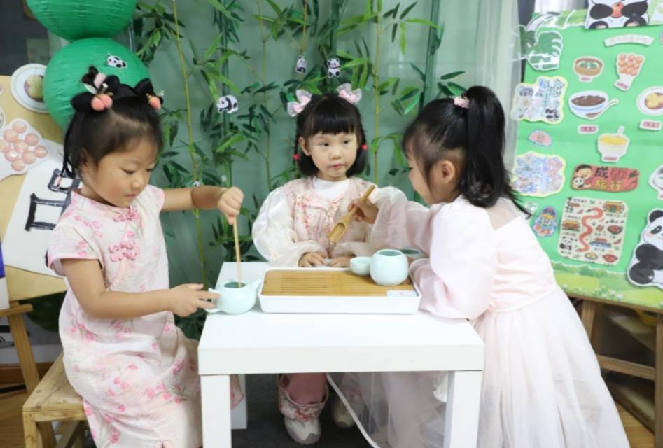 钱隆世家幼儿园举办“共庆双节，童游华夏”主题活动