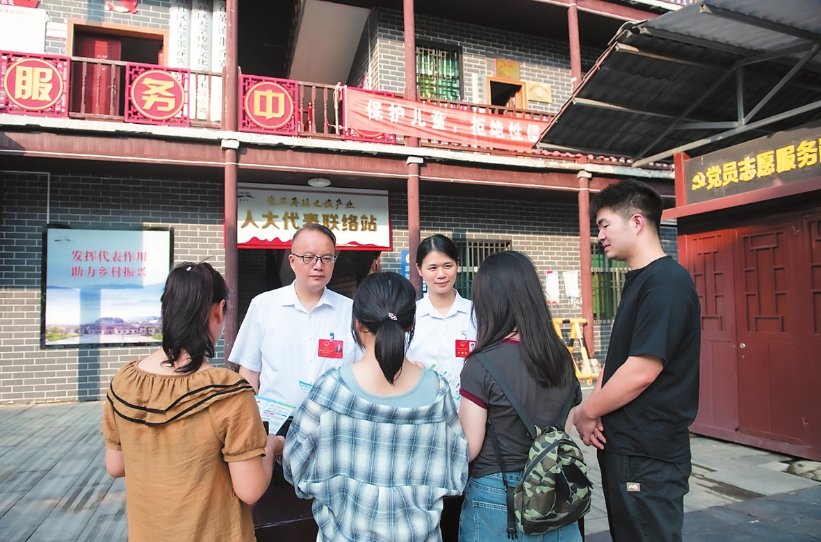 岳阳县：站点嵌入一线 代表“联”出精彩