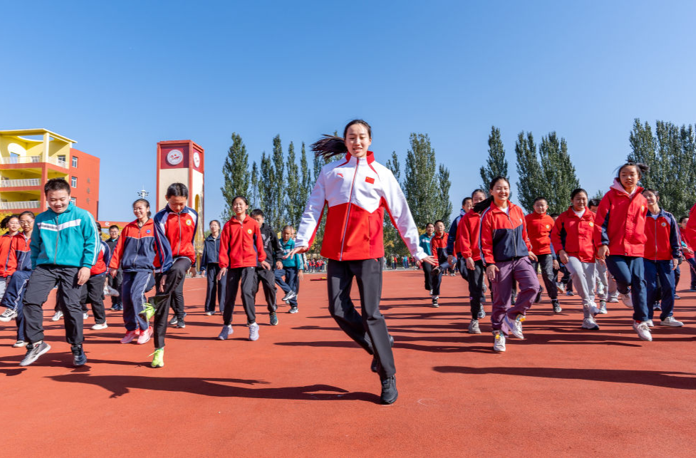 体育支教山西出征 冠军进校园播种体育梦想
