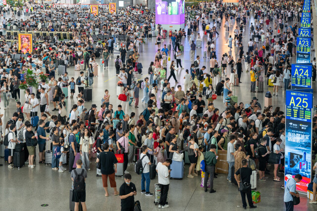 创历史新高！10月1日国铁广州局预计发送旅客355万人次