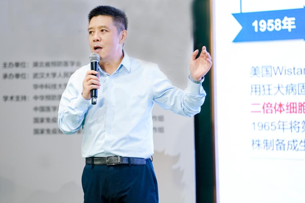 保护自己和爱宠，及时接种狂犬病疫苗