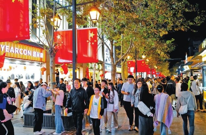 国庆中秋假期开门红：多个景区门票售罄，“鸡排哥”走红景德镇酒店入住量增三成