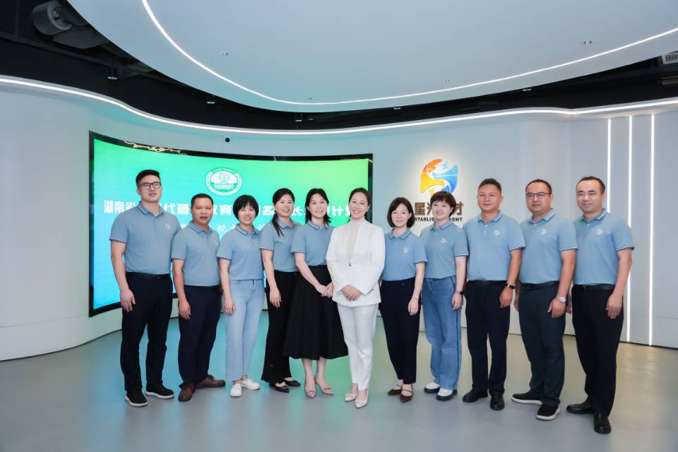 湖南省周群意名校长工作室开展秋季研修活动