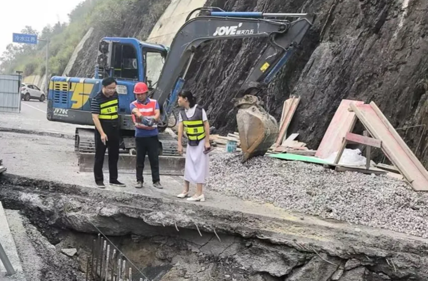 新化县领导督导国省干线道路安全工作