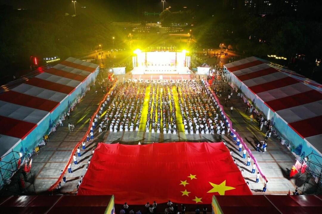 国庆“岳”过洞庭来看你⑨ | 岳阳市南湖新区“双节潮浪·南湖酷燃狂欢季”正式启动