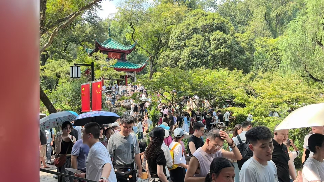 让“方便”更舒心!岳麓山长廊厕所焕新亮相，双节迎客