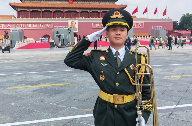 阅兵日记·我的军乐时光③｜以青春奏响强军号角：一名长号手的三次热泪