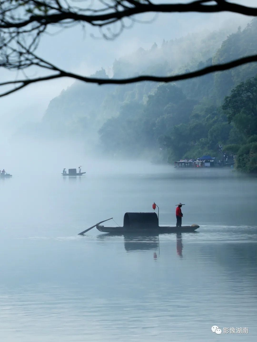 麓山千古耀湖湘