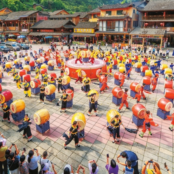 矮寨百鼓齐鸣庆国庆@湖南日报图片新闻