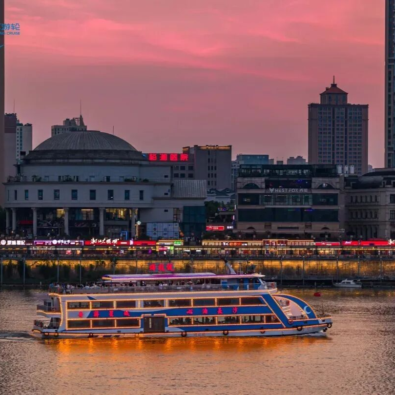 “趣”探新区⑪｜湘江夜景、文艺湖景、水上“赛车” 带你乘船解锁星城浪漫